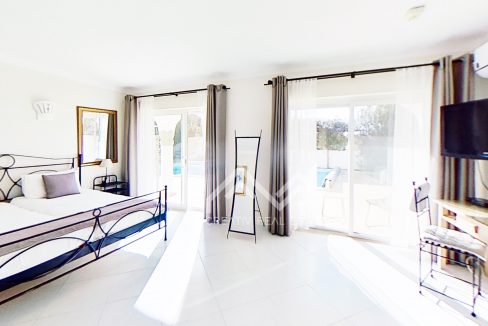 Creativ-Real-Estate-Villa-Boliqueime-Bedroom